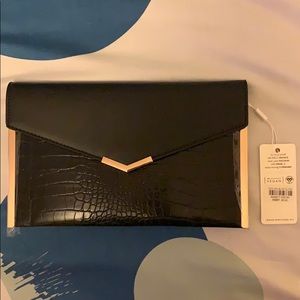 NWT URBAN EXPRESSIONS Heather clutch